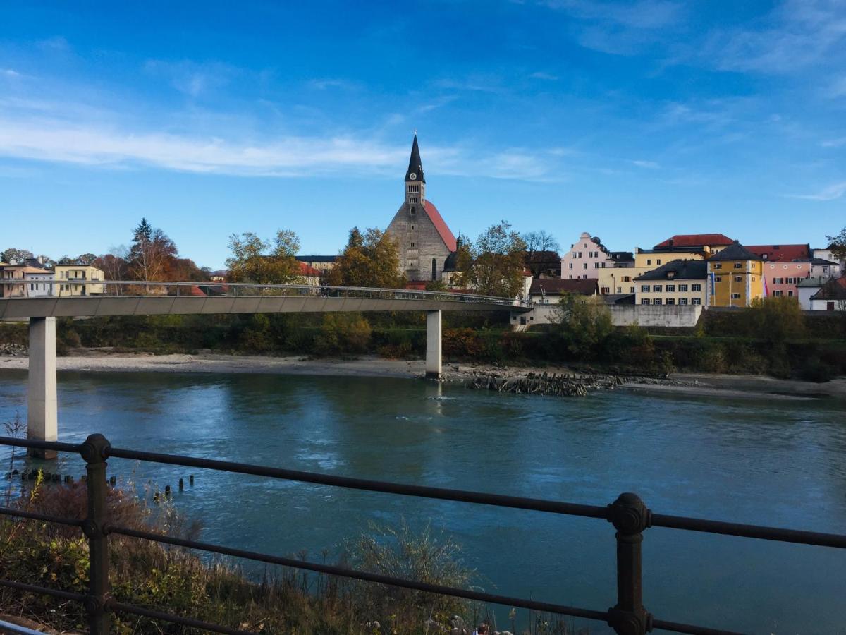 Ferienwohnung An Der Romantischen Salzachschleife Naehe Salzburg Laufen Exterior foto