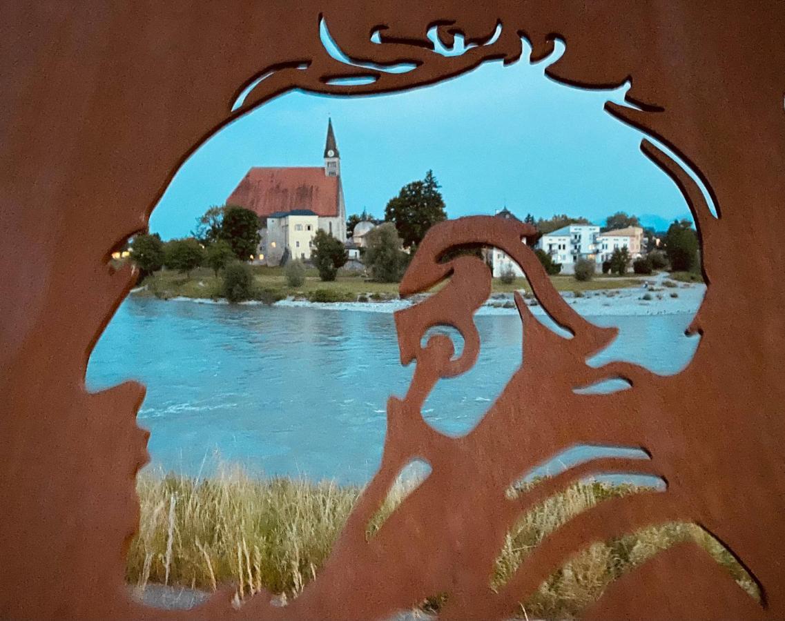 Ferienwohnung An Der Romantischen Salzachschleife Naehe Salzburg Laufen Exterior foto